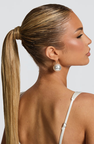 Therese Earrings - Pearl